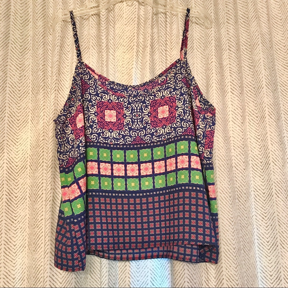 Large Patterned Top ✨ - Picture 4 of 5